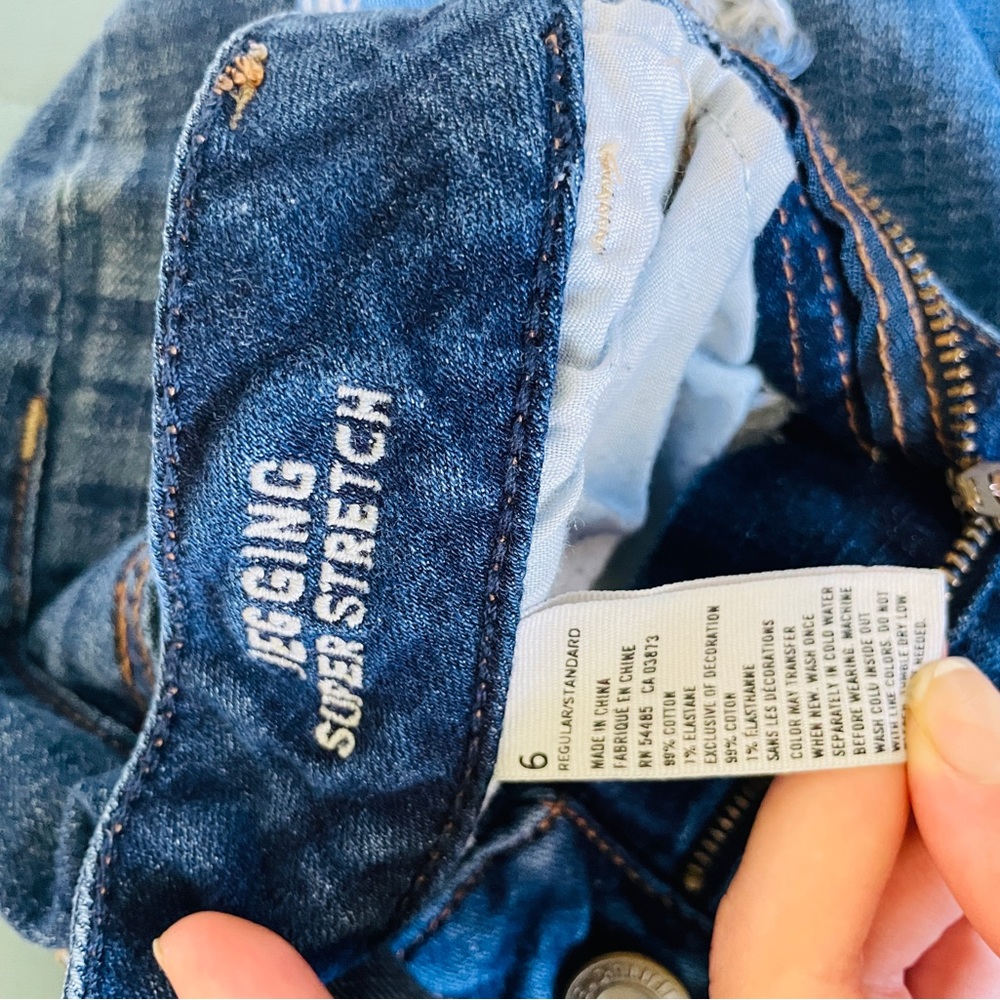 Super Stretch Ripped Jegging - Picture 6 of 6